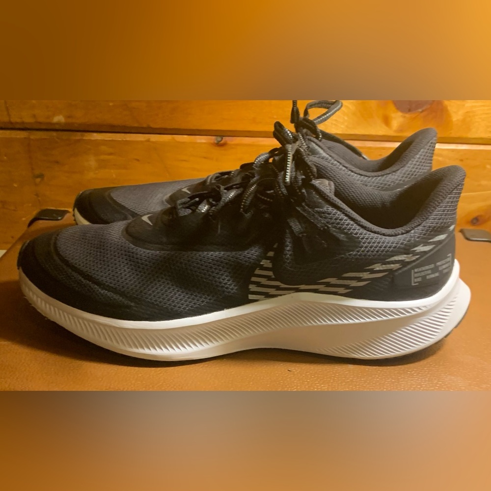 Mens Nike running shoes size 8